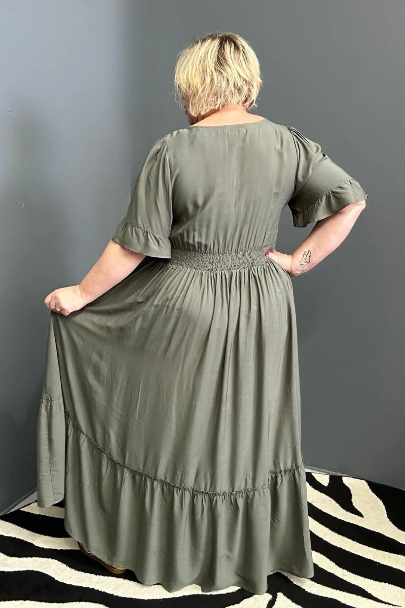 'AMBER" Maxi Dress - Olive