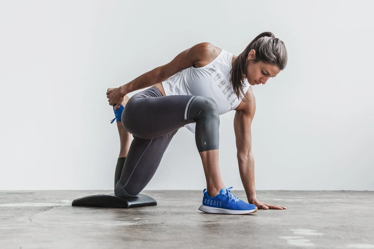 COBALT MESH RUNNER (WOMEN'S)