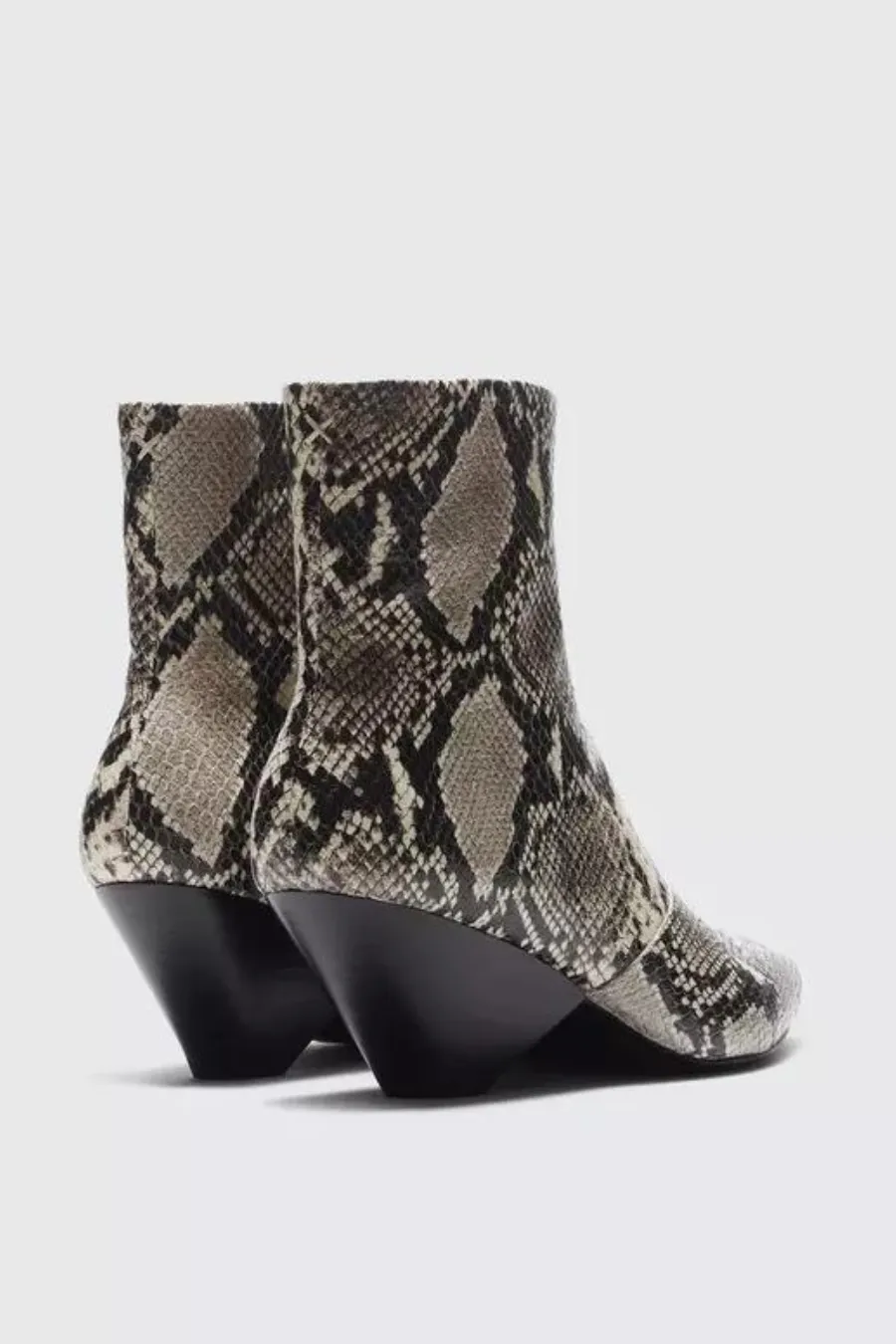 Spire Boot White Snake
